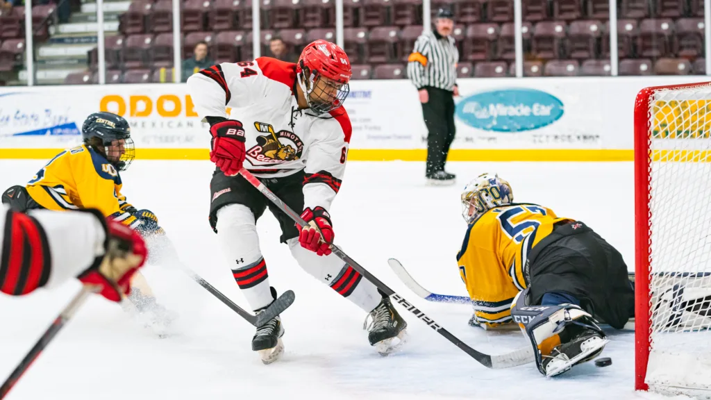 Minot State men's hockey remains No. 2 team in nation in current